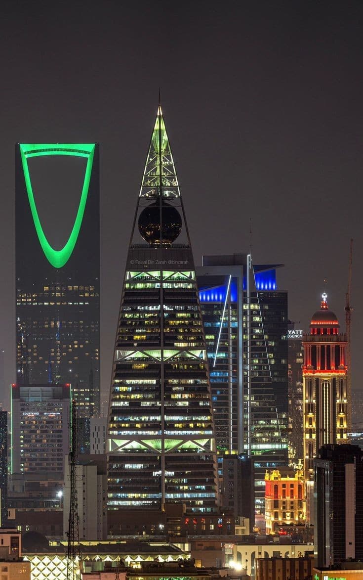 Kunjungi Kingdom Tower, Al Faisaliah Tower, dan Kawasan Warisan Al Deera - Riyadh