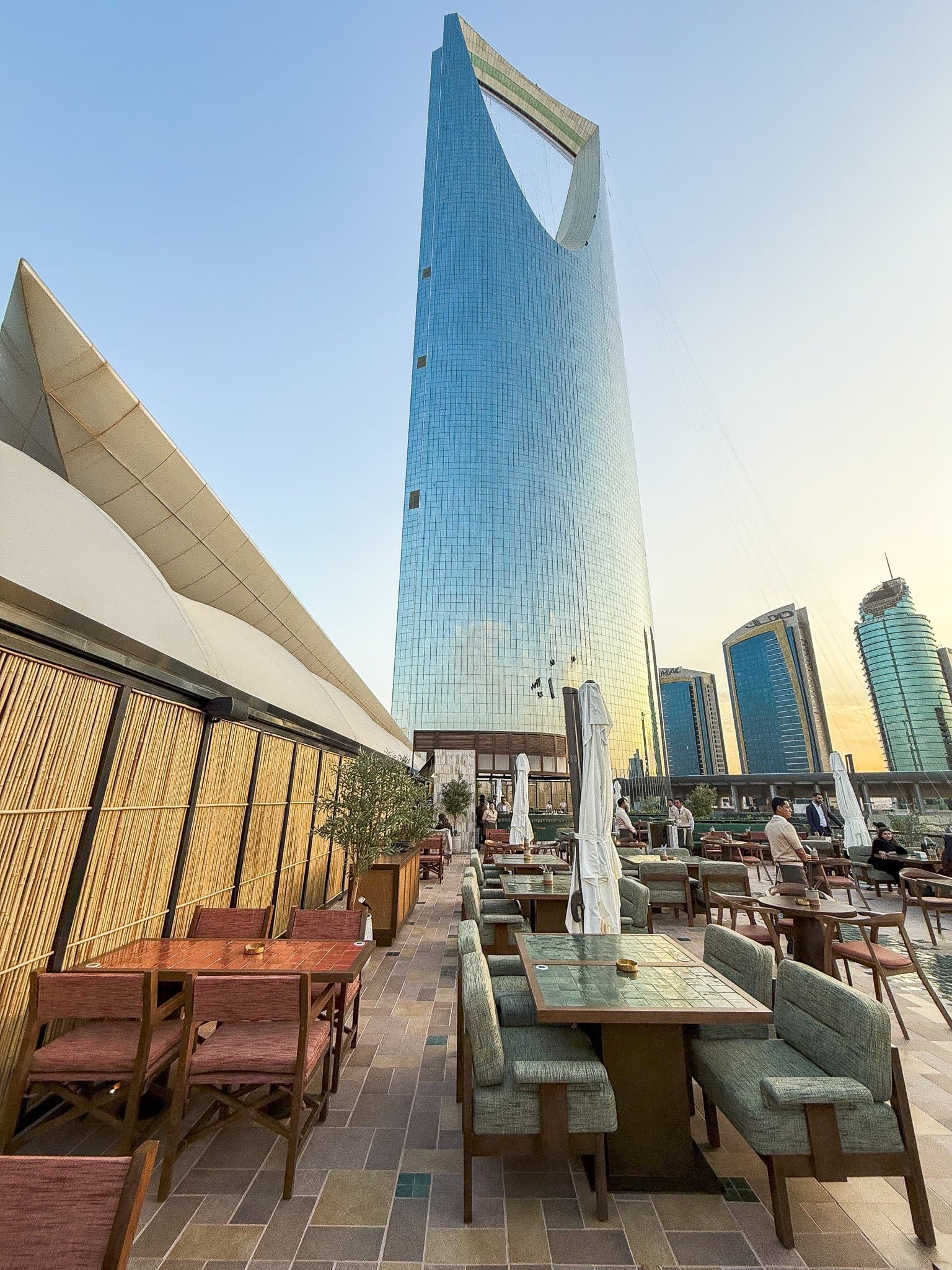 Kunjungi Kingdom Tower, Al Faisaliah Tower, dan Kawasan Warisan Al Deera - Riyadh