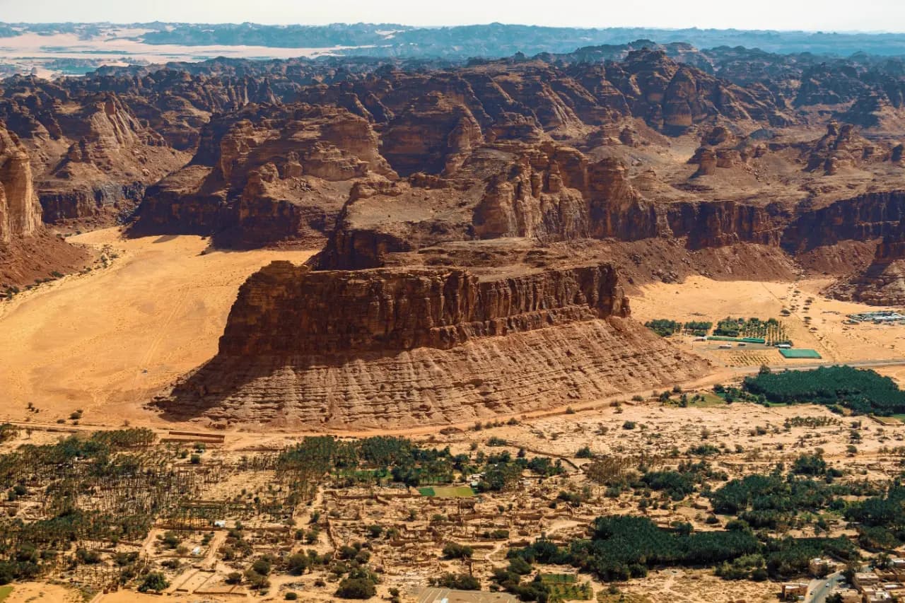 Al-Ula Nights – Menginap dua malam di tengah warisan budaya dan seni.