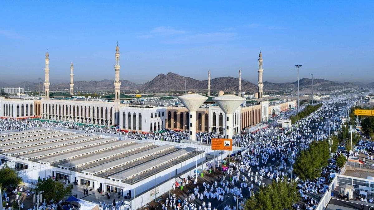 Rute Ziarah: Perjalanan Wisata di Antara Cahaya Tempat-Tempat Suci